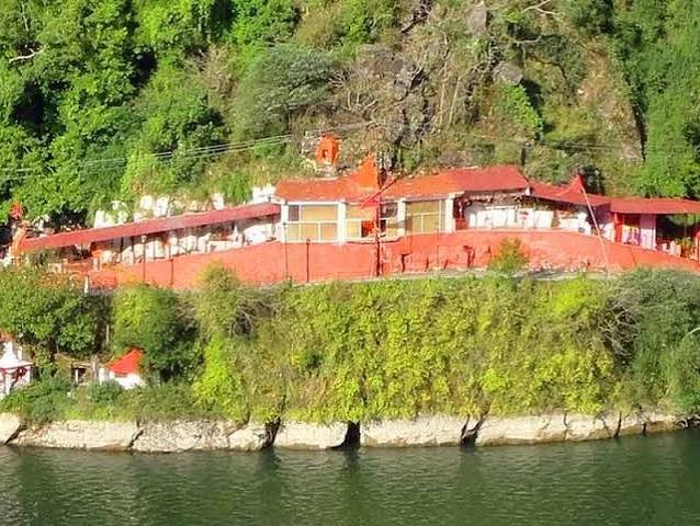 Famous Religious Places Near Hotel Lake And Woods